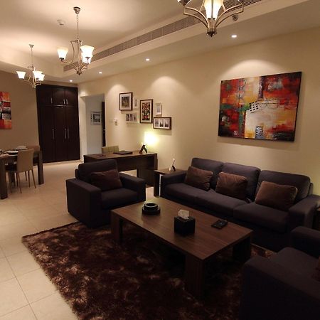 Home To Home Apartments Dubai Bagian luar foto