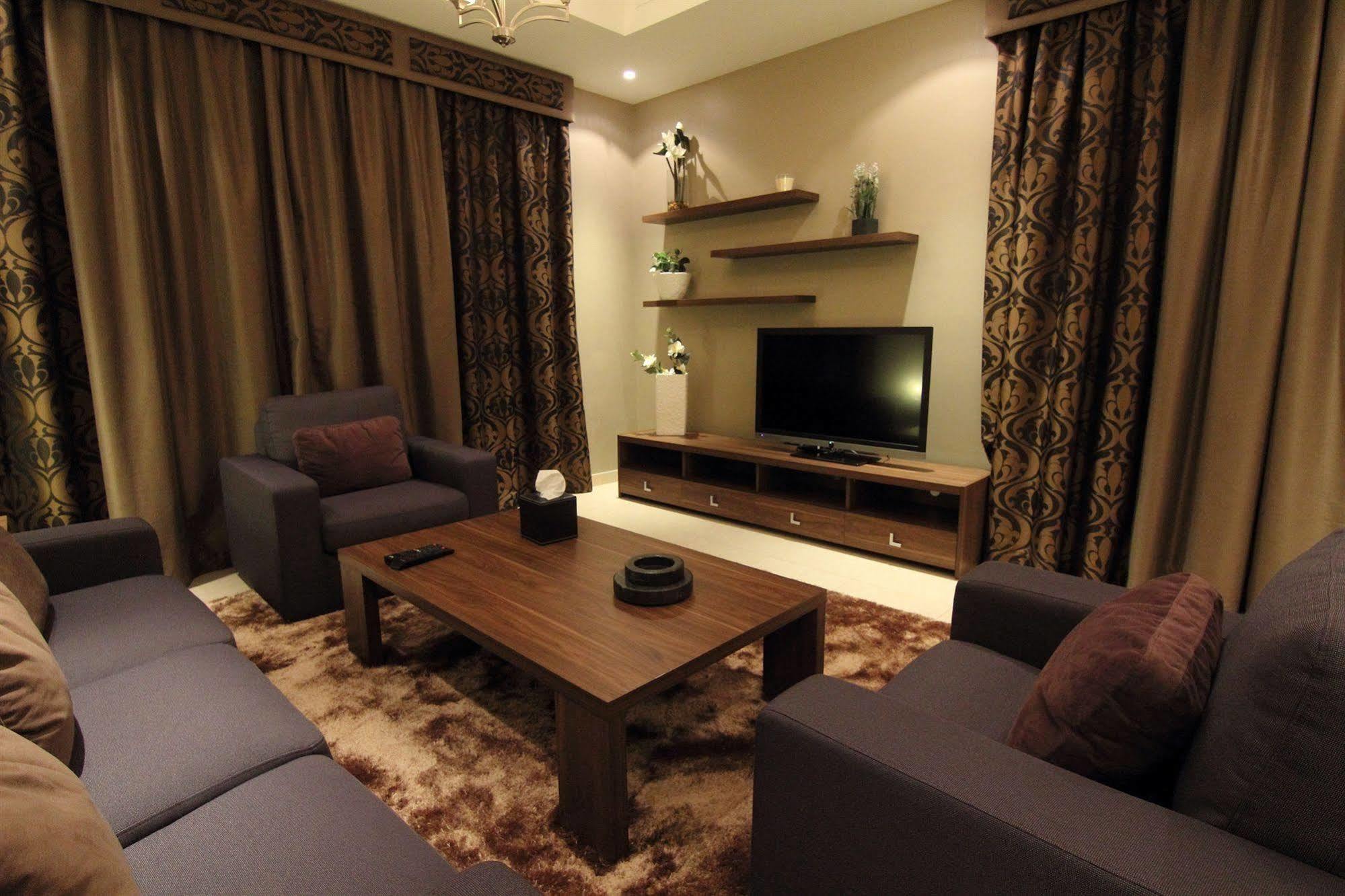 Home To Home Apartments Dubai Bagian luar foto